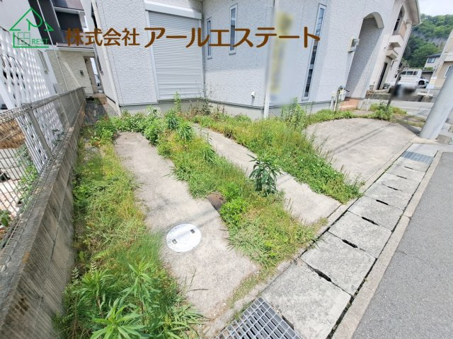 姫路市御立東1丁目　　中古戸建の駐車場