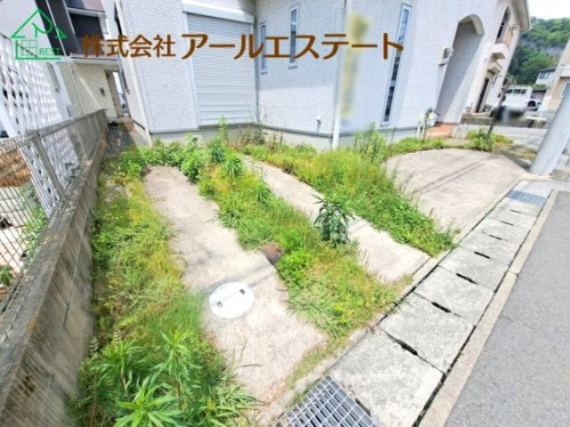 姫路市御立東1丁目　　中古戸建の駐車場