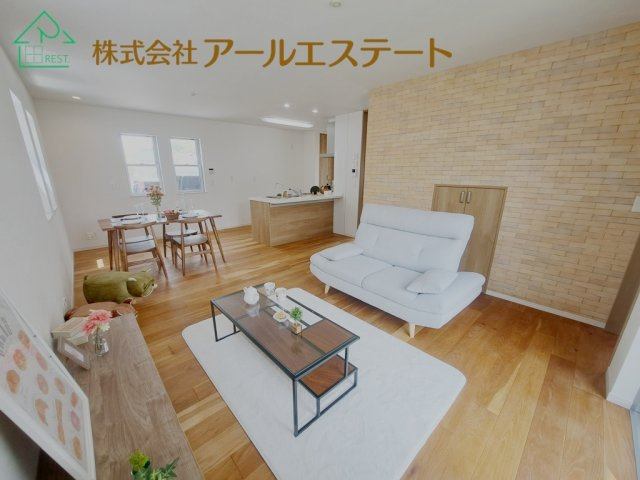 姫路市御立東1丁目　　中古戸建の居間・リビング