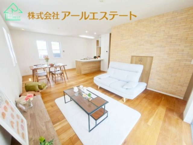 姫路市御立東1丁目　　中古戸建の居間・リビング
