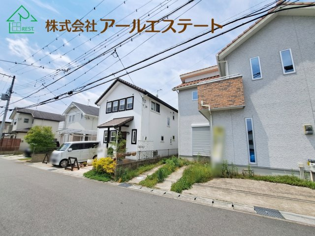 姫路市御立東1丁目　　中古戸建の前面道路含む現地写真