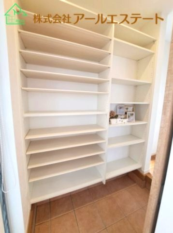 姫路市御立東1丁目　　中古戸建の収納