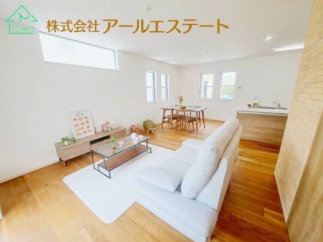 姫路市御立東1丁目　　中古戸建の居間・リビング