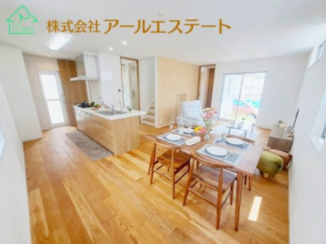 姫路市御立東1丁目　　中古戸建の居間・リビング
