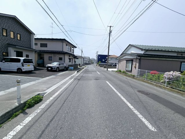 八戸白銀5丁目NO.1新築建売分譲住宅の前面道路含む現地写真