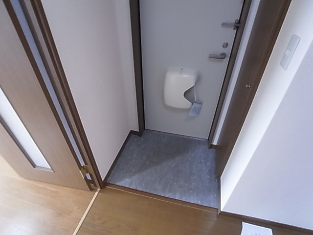 神戸市長田区大谷町３丁目の賃貸マンションの玄関|シューズボックス付き