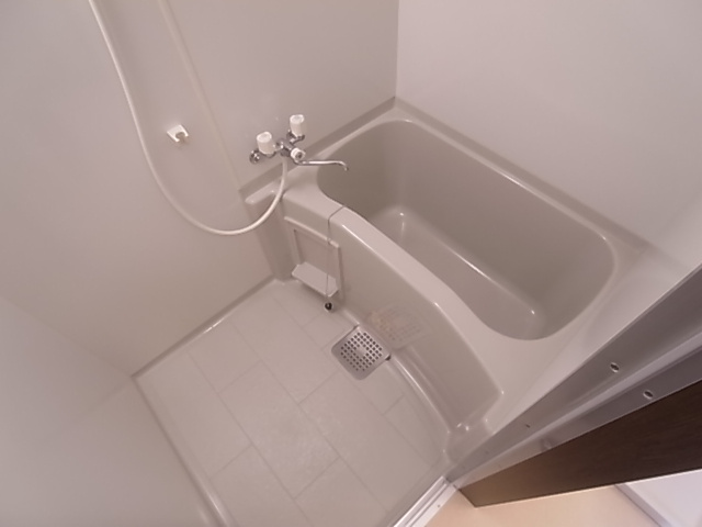 神戸市長田区大谷町３丁目の賃貸マンションの浴室