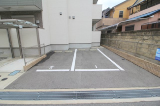 【駐車場】