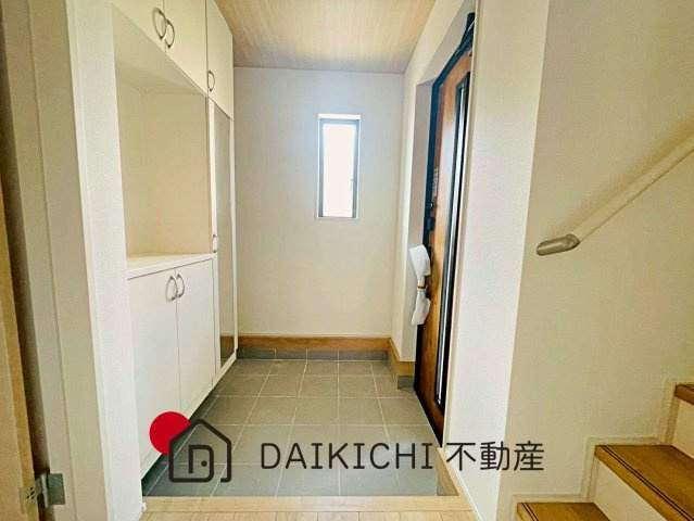 【玄関】 | 桶川市上日出谷7期　GRAFARE　新築戸建　全9区画　1号棟