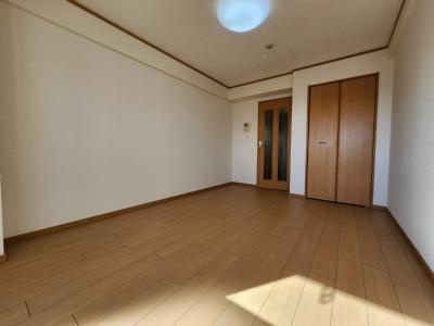 ガーレ花園の子供部屋|洋室