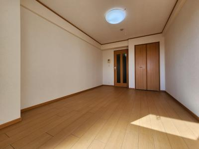 ガーレ花園の洋室