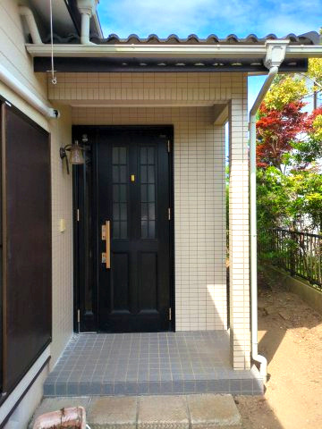 【玄関】 | 東金市菱沼　店舗付き住宅