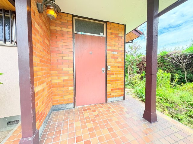 荒木町白口貸家の玄関