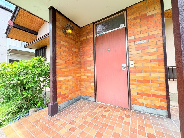 荒木町白口貸家の玄関