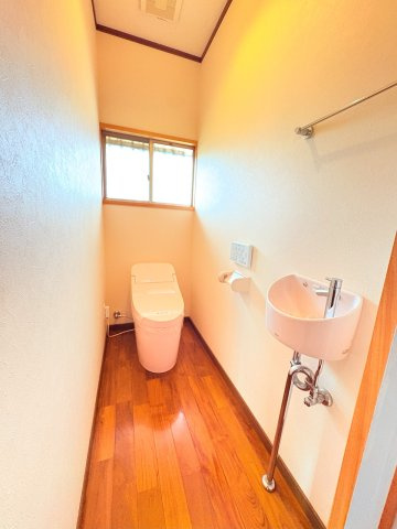 荒木町白口貸家のトイレ