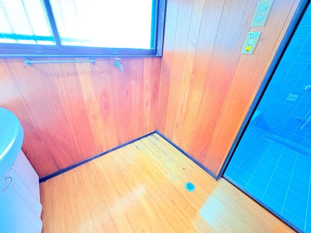 荒木町白口貸家の洗面所