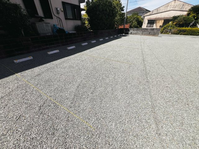 荒木町白口貸家の駐車場