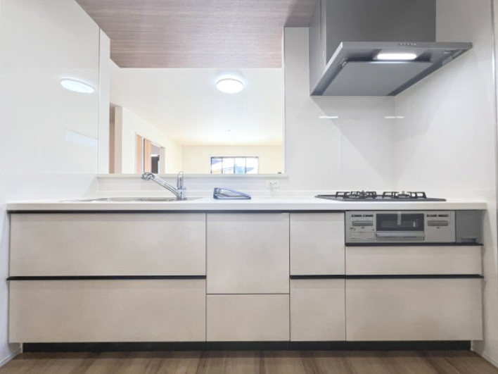 高浜市屋敷町2期　全4棟　2号棟のキッチン