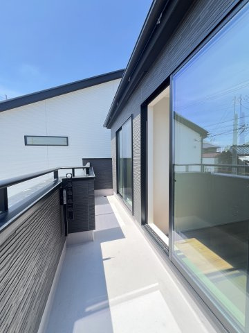 高浜市屋敷町2期　全4棟　2号棟のバルコニー