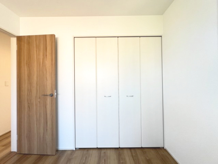 高浜市屋敷町2期　全4棟　2号棟の収納|5.25帖洋室クローゼット