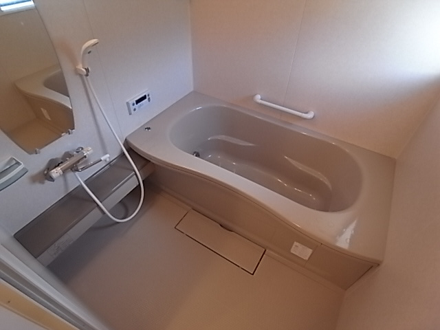 神戸市北区谷上南町の一戸建ての浴室|追焚機能付浴室