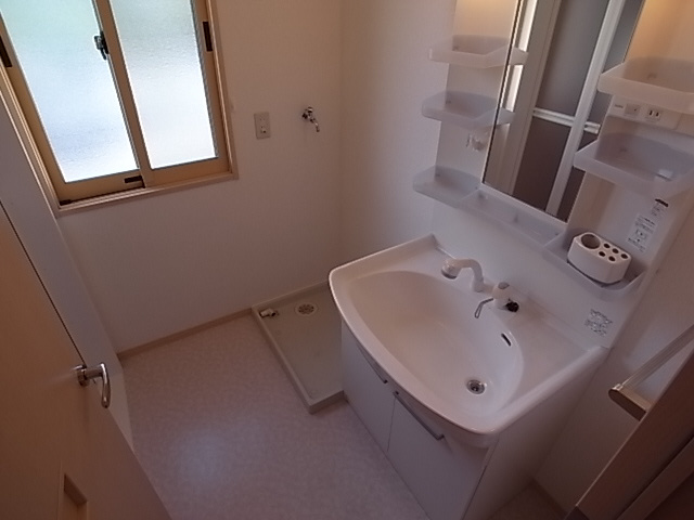 神戸市北区谷上南町の一戸建ての洗面所|シャンプードレッサー