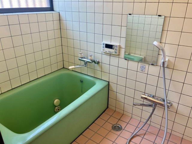 田喜野井戸建の浴室