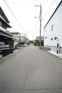 【前面道路含む現地写真】