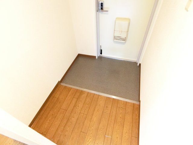 シティパレス狭山の玄関