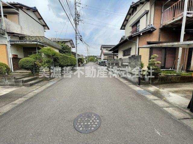 ６５３０８　岐阜市大洞桜台６丁目土地の前面道路含む現地写真