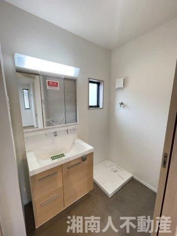 藤沢市下土棚３７３－７新築戸建の独立洗面台|独立洗面台あり、毎朝おしゃれに忙しい女性の方におすすめです