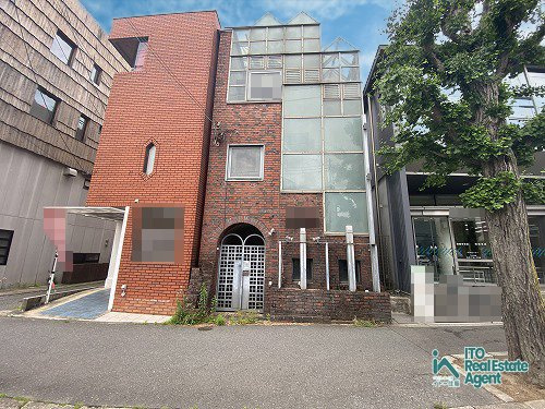 浄土寺上馬場町 店舗兼住居ビルの外観