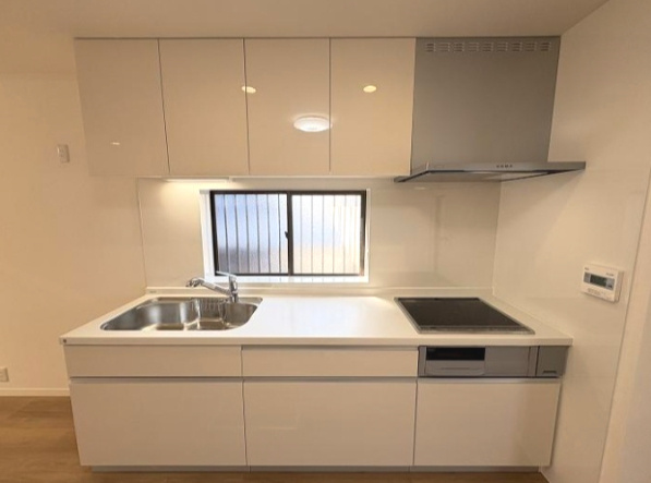 明石市大久保町大窪のキッチン|キッチンの近くに窓があり、換気もできます！