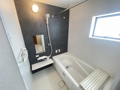 【浴室】 | 南城市知念久原（全8棟）ラスト8号棟 | 8号棟　浴室換気乾燥機付き♪