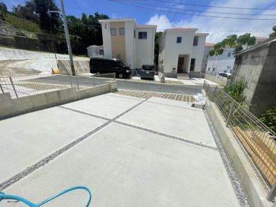 【駐車場】 | 南城市知念久原（全8棟）ラスト8号棟 | 8号棟　並列駐車2台可♪オーシャンビュー♪