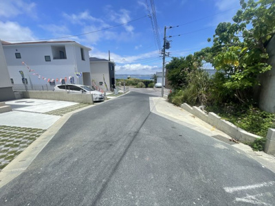 【前面道路含む現地写真】 | 南城市知念久原（全8棟）ラスト8号棟 | ※前面道路5m♪　オーシャンビュー♪　