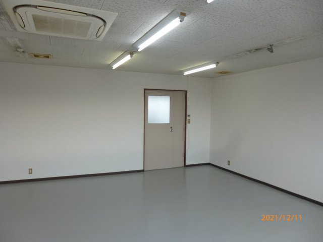 谷川ビルの内装|明るい色調の室内です