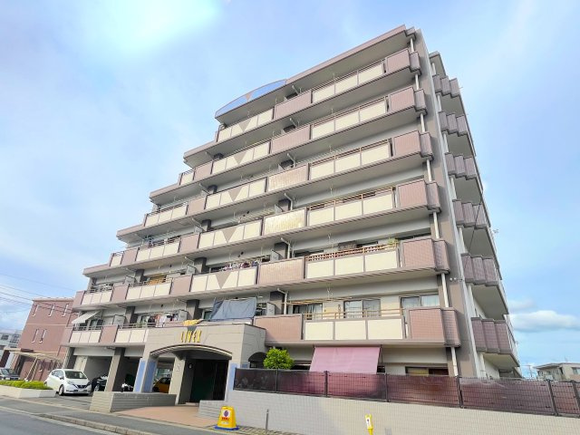 ユーハイム曰佐リベックスの外観