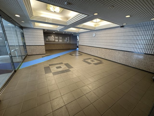 レクセル朝霞のエントランス|ｖ