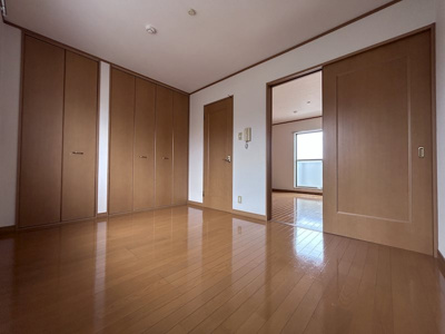 【寝室】 | SUN FOREST