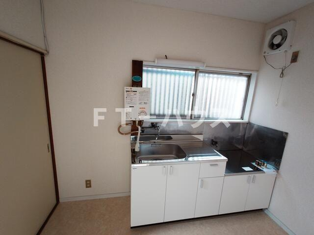 岡田テラスハウスのキッチン