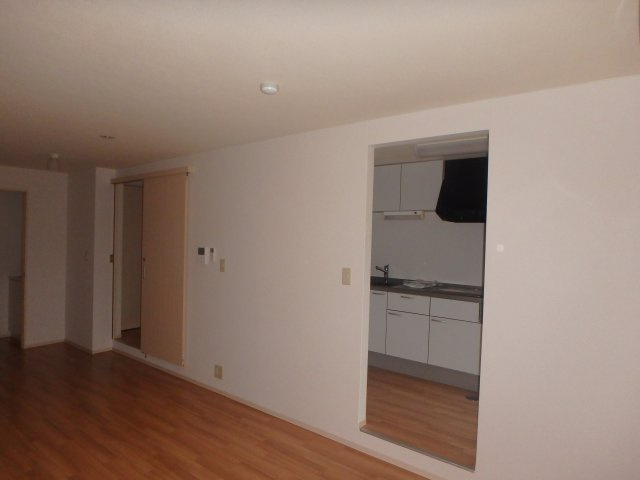 ガーディニアシティ稲荷町の洋室