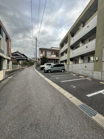 DragoⅡ(ドラーゴツー)の駐車場