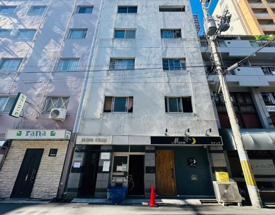 大阪市浪速区敷津西1丁目　店舗付き住宅　現況満室の外観
