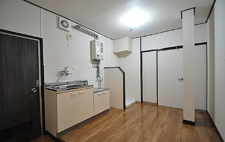 大阪市浪速区敷津西1丁目　店舗付き住宅　現況満室のキッチン