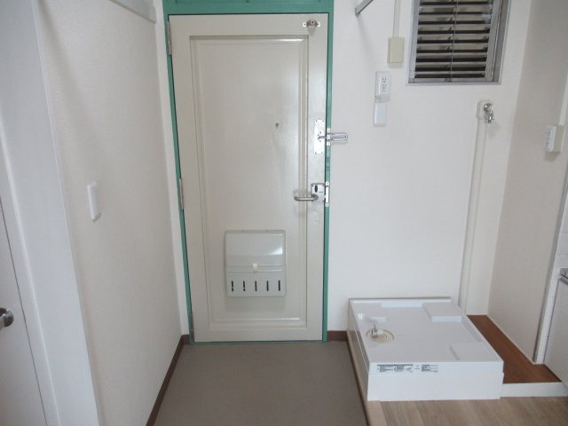 兵庫駅前１ＬＤＫの玄関|明るい玄関です