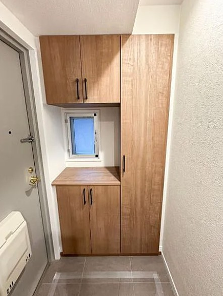 アーベイン朝霞リーデンスの玄関