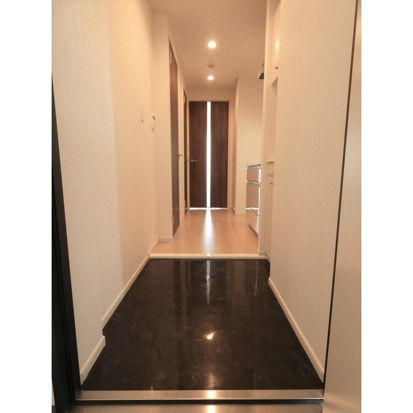 ダウンタウンレジデンスの玄関