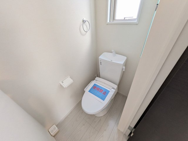 八王子市　館町　新築一戸建て　４期のトイレ|～暖房温水洗浄機能付きトイレ　冬場は特に嬉しい機能ですね～