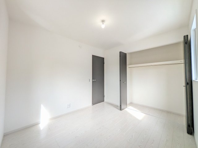 八王子市　館町　新築一戸建て　４期の収納|～収納力の高いクローゼット完備～